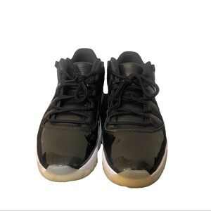 Nike Air Jordan 11 Retro Low 72-10 Mens Sz 15 Black Gym White AV2187-001 Good